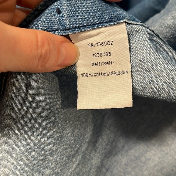 Distressed lightweight denim shirt size large. - Picture 8 of 9